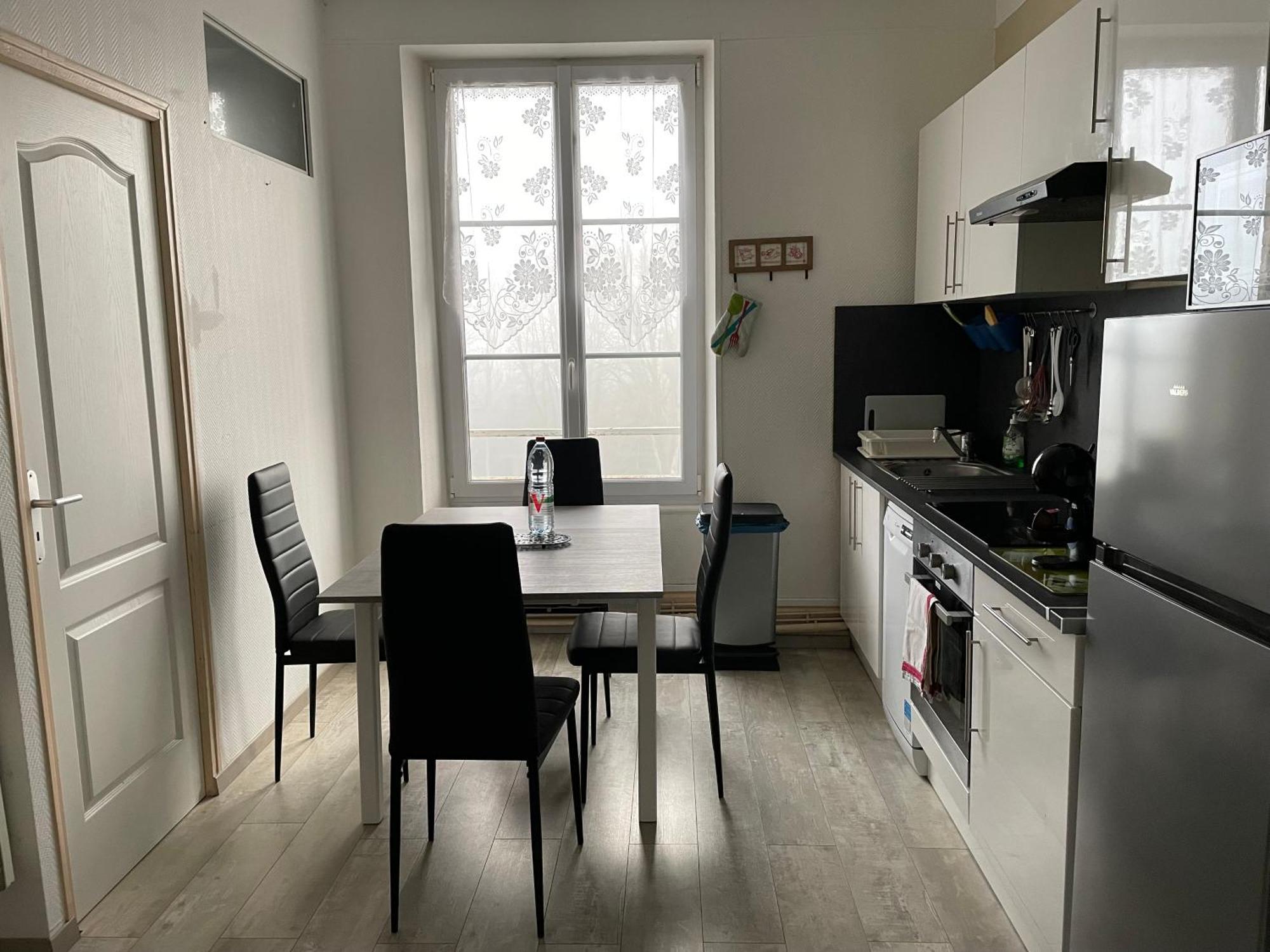 Appart Meuble 45M2 Calme Et Lumineux Au Continental Виттель Экстерьер фото
